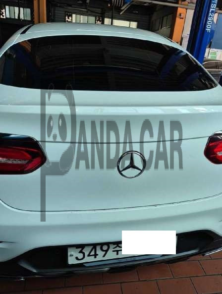 2019 Mercedes-Benz GLC300 4Matic Coupe, photograph 3