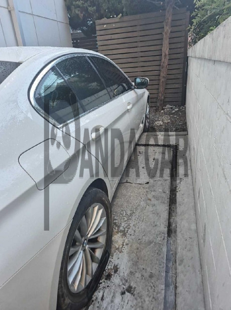 2020 BMW 520d Luxury, photograph 2