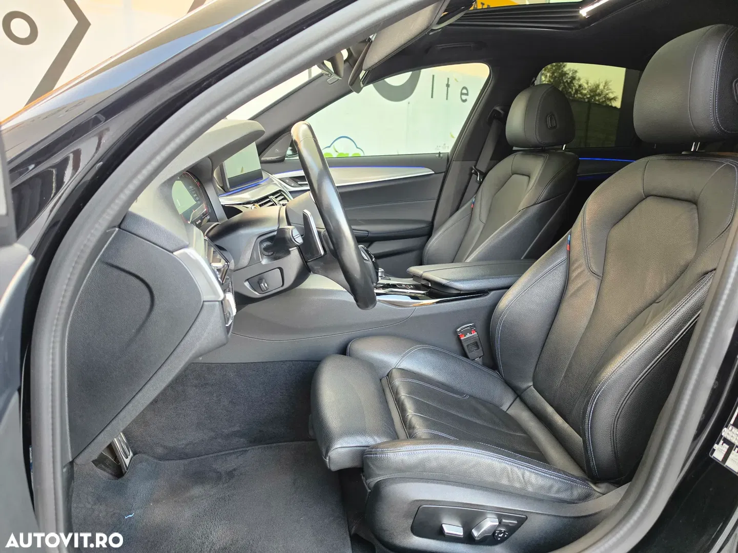 2022 BMW Seria 5 520d Aut. M Sport Edition, photograph 5
