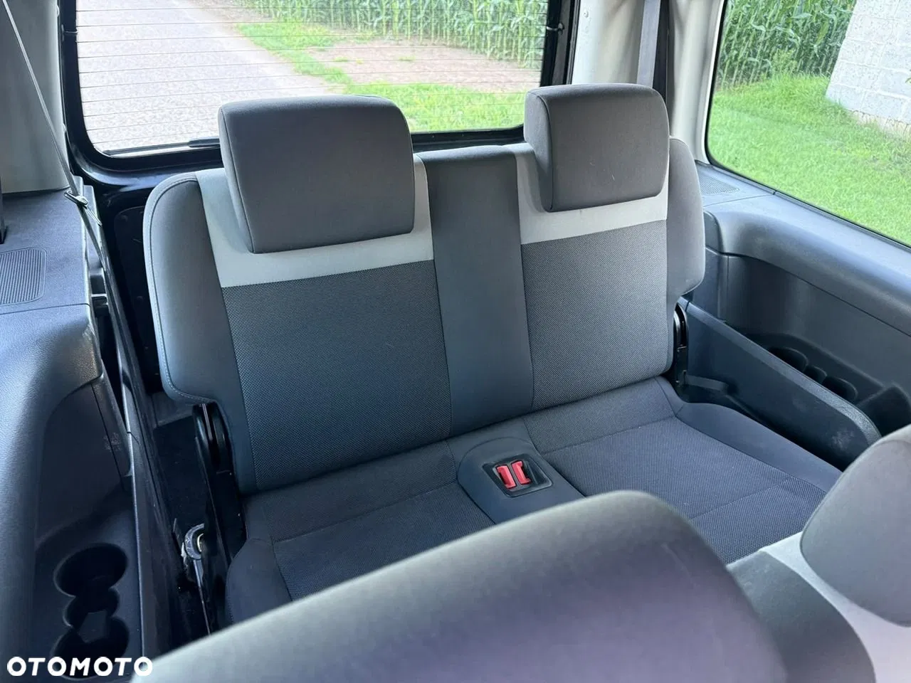 2011 Volkswagen Caddy, photograph 11