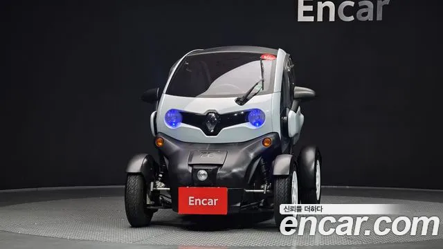 2020 Renault-KoreaSamsung Twizy Life(2-Seater), photograph 7