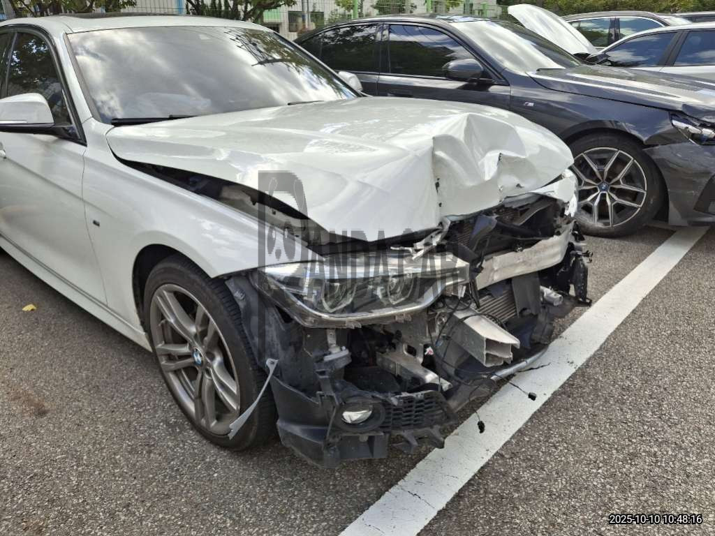 2018 BMW 320i, photograph 5
