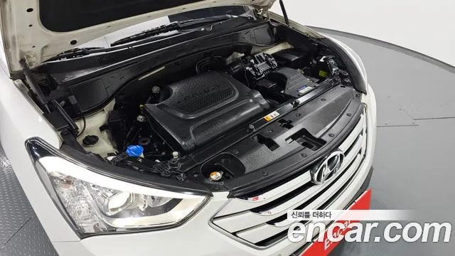 Hyundai Santafe Diesel(e-VGT) 2.0 2WD Premium — photo 1 of 20