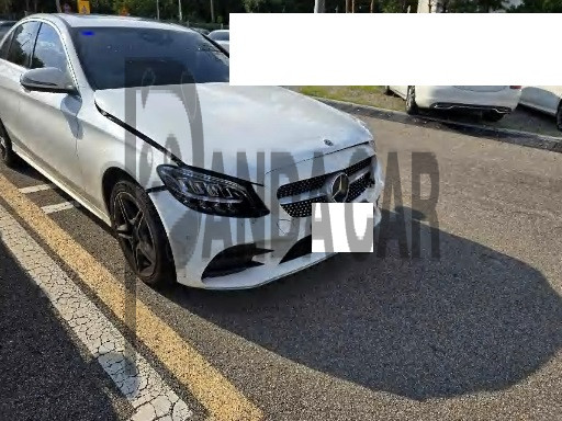 2021 Mercedes-Benz C200, photograph 3