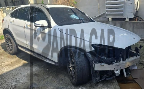 2019 Mercedes-Benz GLC300 4Matic Coupe, photograph 2