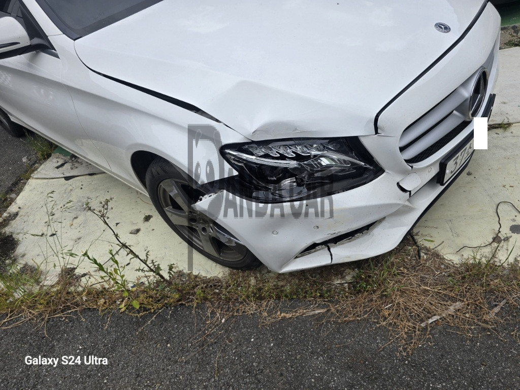 2018 Mercedes-Benz C200 d, photograph 3