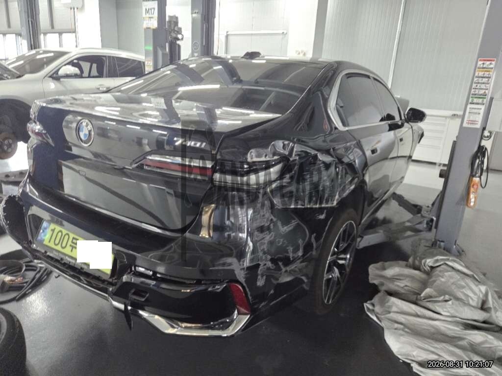 2024 BMW 740i xDrive, photograph 4