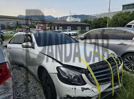 2020 Mercedes-Benz E450 4MATIC, photograph 3