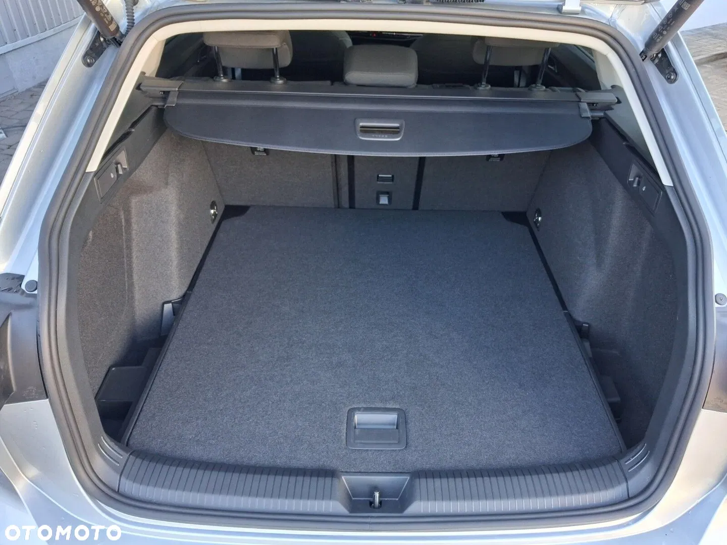 2025 Volkswagen Golf Variant 1.5 eTSI mHEV Life DSG, photograph 8