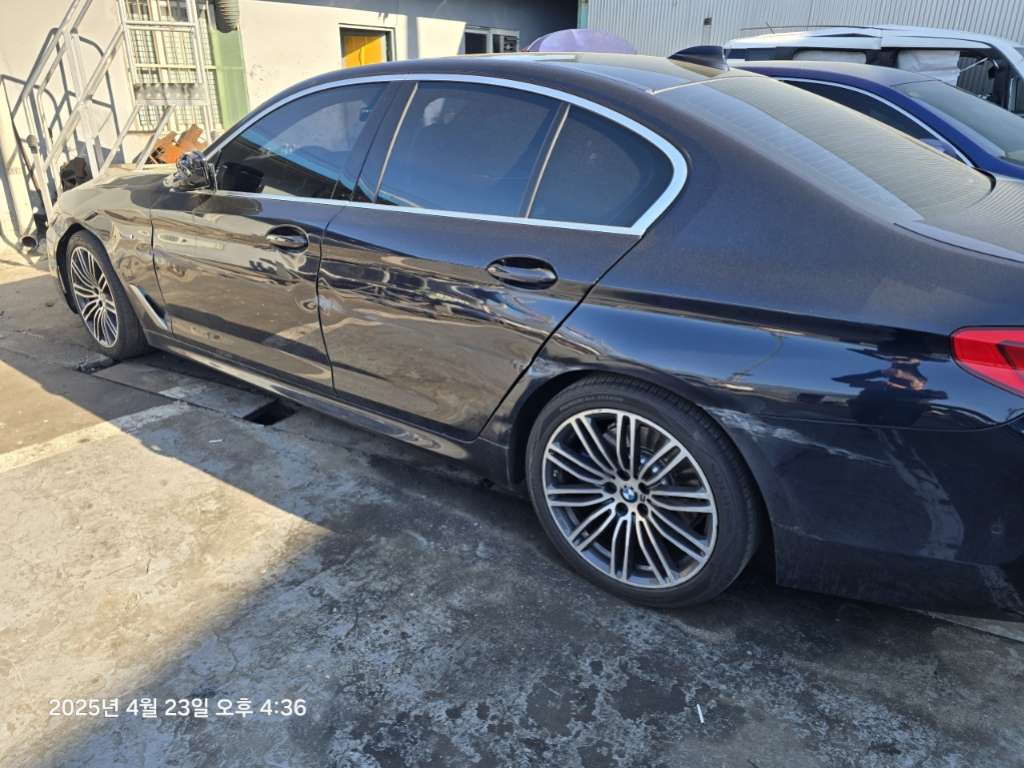 2019 BMW 530i M Sport Package Plus, photograph 4