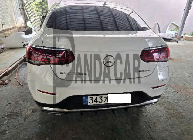 2021 Mercedes-Benz GLC300 e 4MATIC Coupe, photograph 4