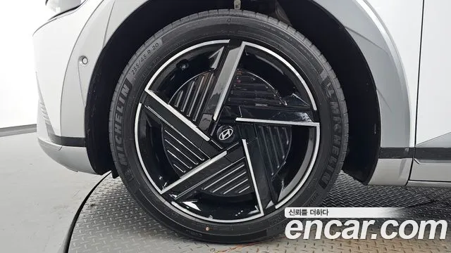 2024 Hyundai Ioniq5 Long Range, photograph 3