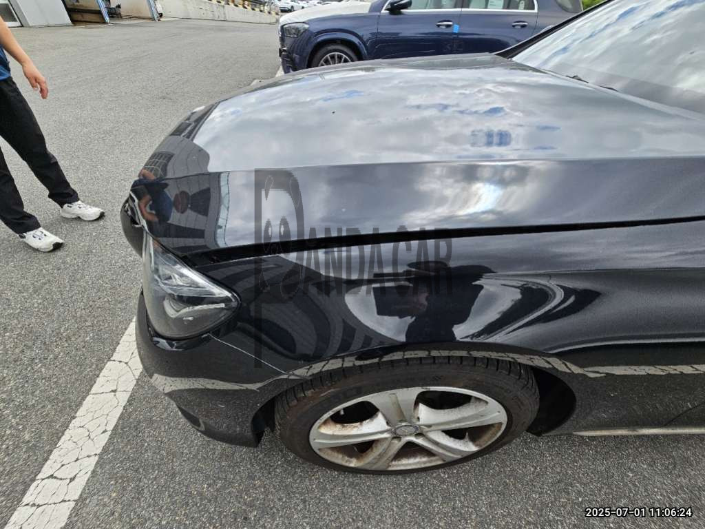 2017 Mercedes-Benz E220 d, photograph 5