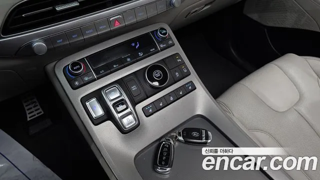Hyundai Palisade Diesel 2.2 2WD — photo 1 of 20