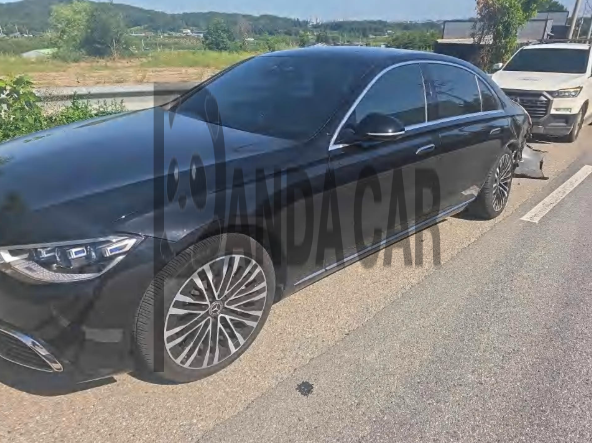 2023 Mercedes-Benz S450 4MATIC, photograph 7