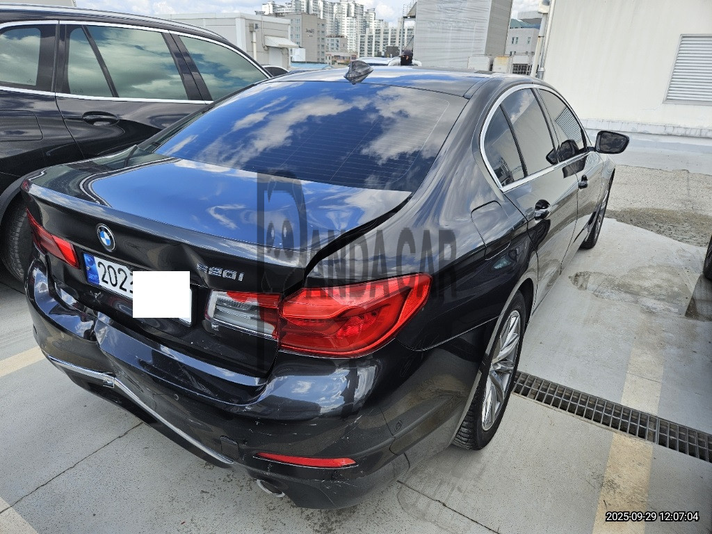 2018 BMW 520i, photograph 5