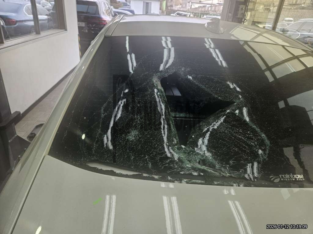 2021 BMW 540i xDrive, photograph 4