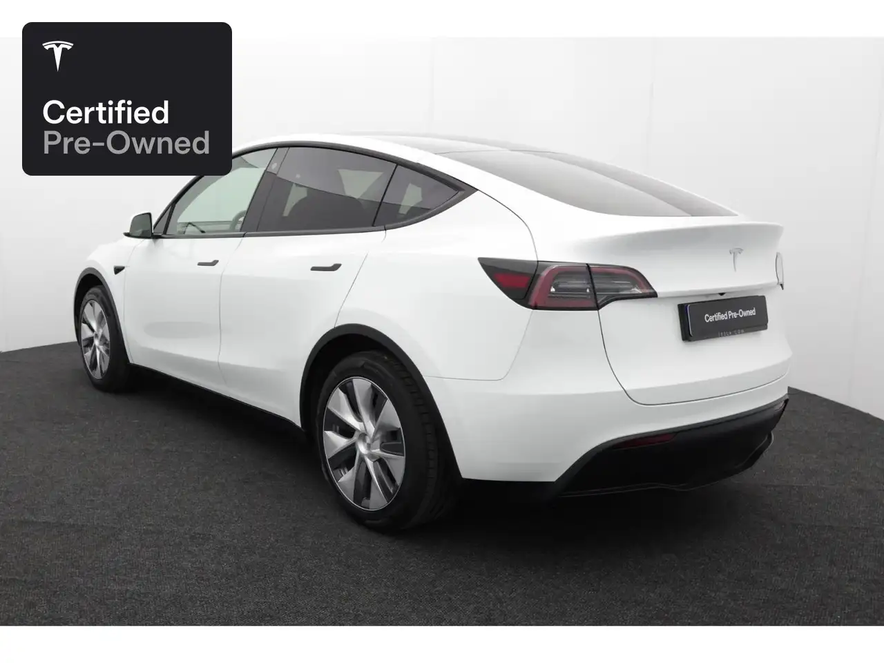2024 Tesla Model Y Rear-Wheel Drive "Certified Pre-Owned", photograph 6