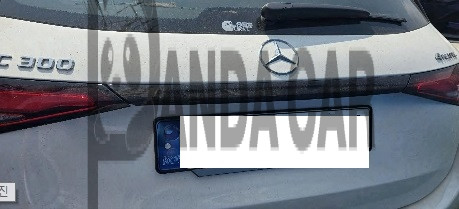2025 Mercedes-Benz GLC300 4MATIC, photograph 4