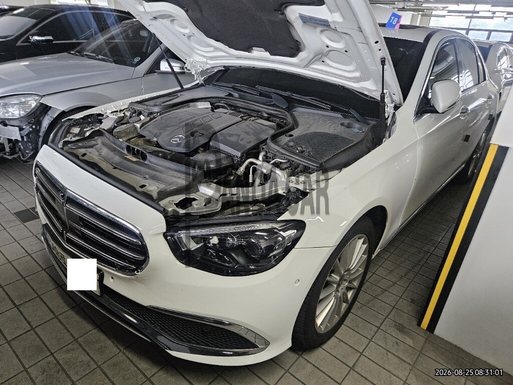 2022 Mercedes-Benz E220 d 4MATIC, photograph 4