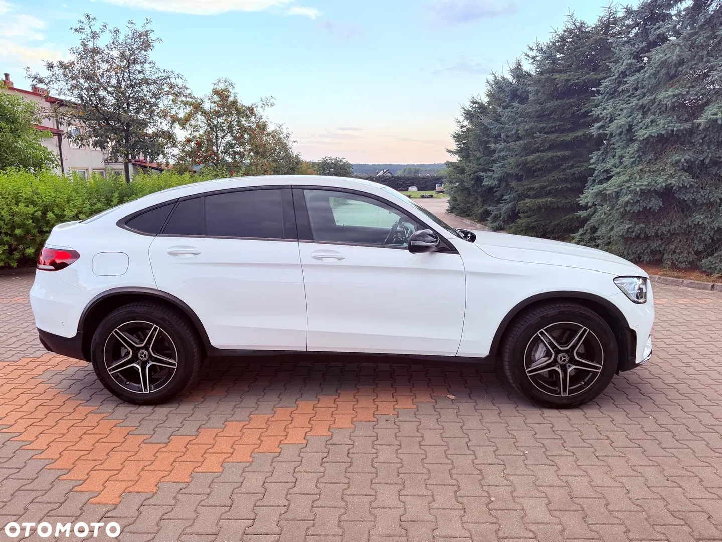 2020 Mercedes-Benz GLC, photograph 4