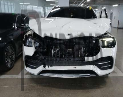 2022 Mercedes-Benz MercedesAMG GLE53 4MATIC +, photograph 3