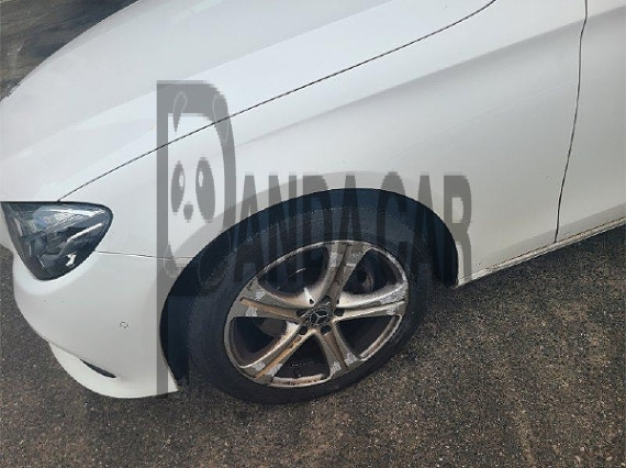 2018 Mercedes-Benz E220 d, photograph 3