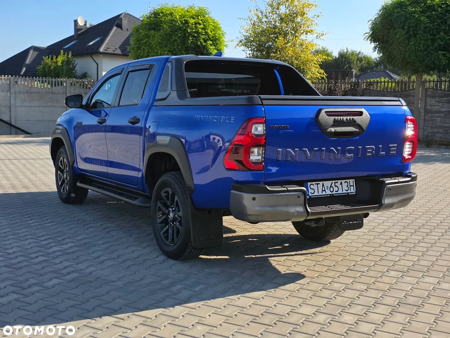 2023 Toyota Hilux 2.8 D-4D Double Cab Invincible 4x4, photograph 2