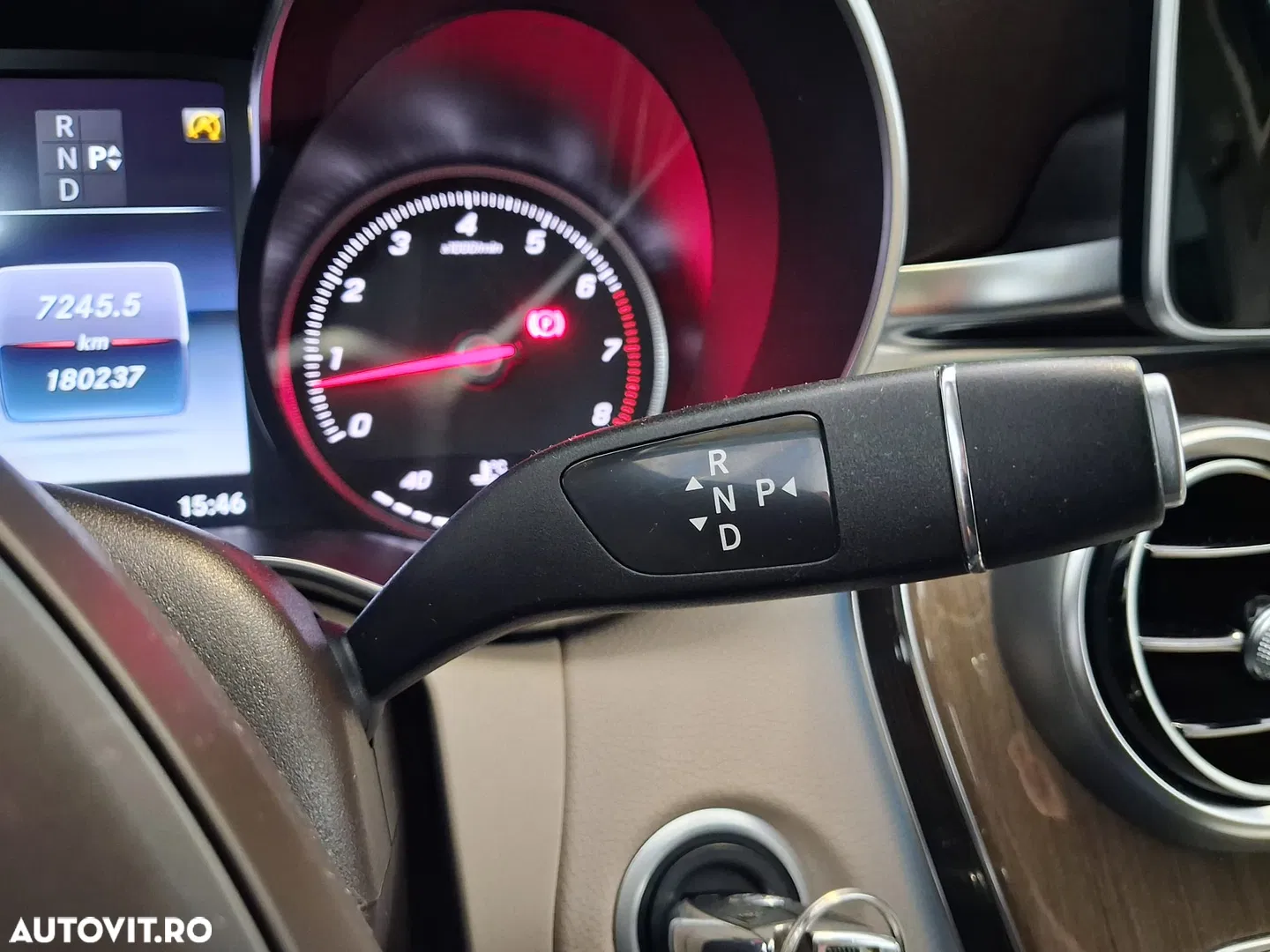 2015 Mercedes-Benz C 200 7G-TRONIC, photograph 5