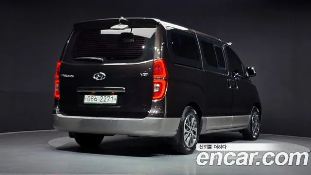 2018 Hyundai Starex Urban 9-Seater, photograph 6