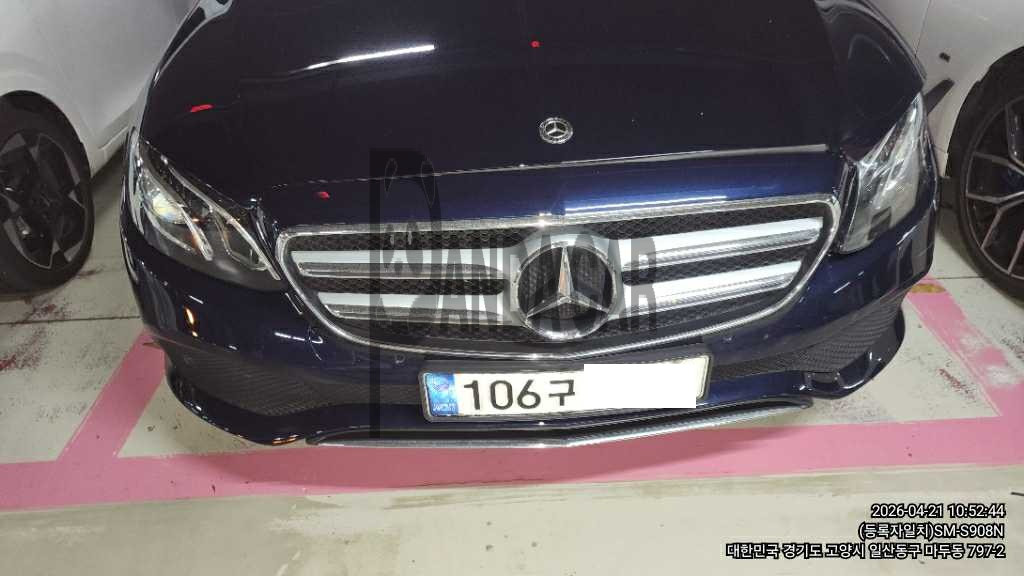 2018 Mercedes-Benz E200, photograph 1
