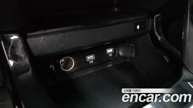 Kia Seltos Gasoline 1.6 Turbo 4WD — photo 1 of 30