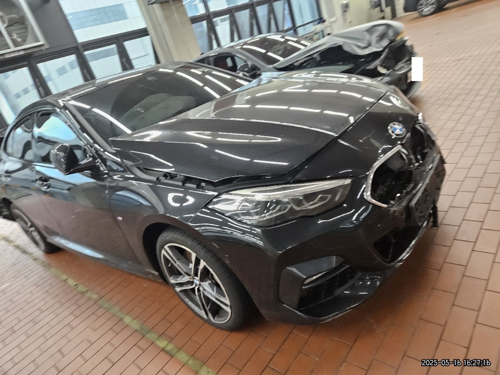 2022 BMW 220i Gran Coupe, photograph 4