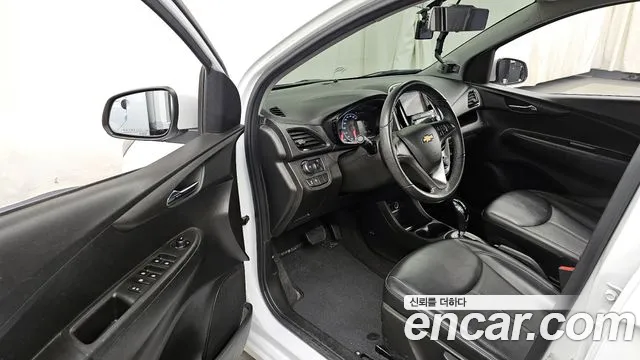 2017 ChevroletGMDaewoo Spark LT, photograph 7