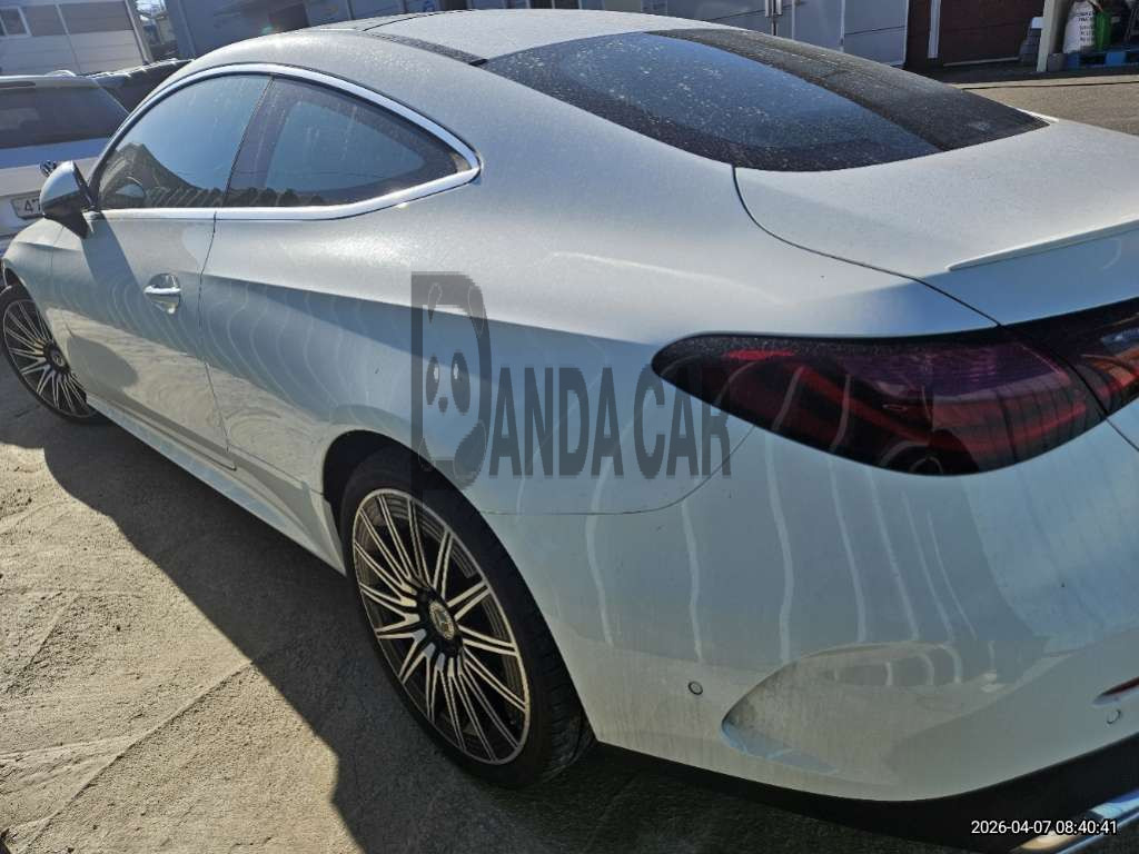 2024 Mercedes-Benz CLE 450 4MATIC Coupe, photograph 5