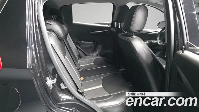 2019 ChevroletGMDaewoo Spark LT, photograph 2