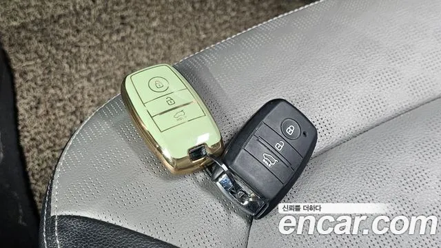 Kia RAY Prestige — photo 1 of 31