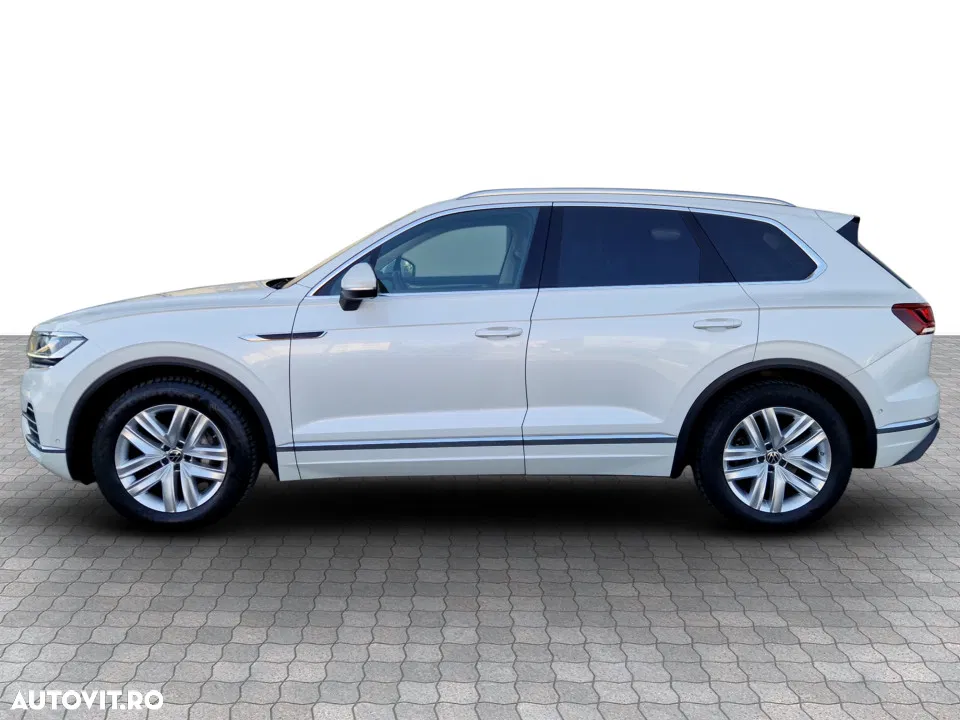 2022 Volkswagen Touareg V6 TDI Atmosphere, photograph 2