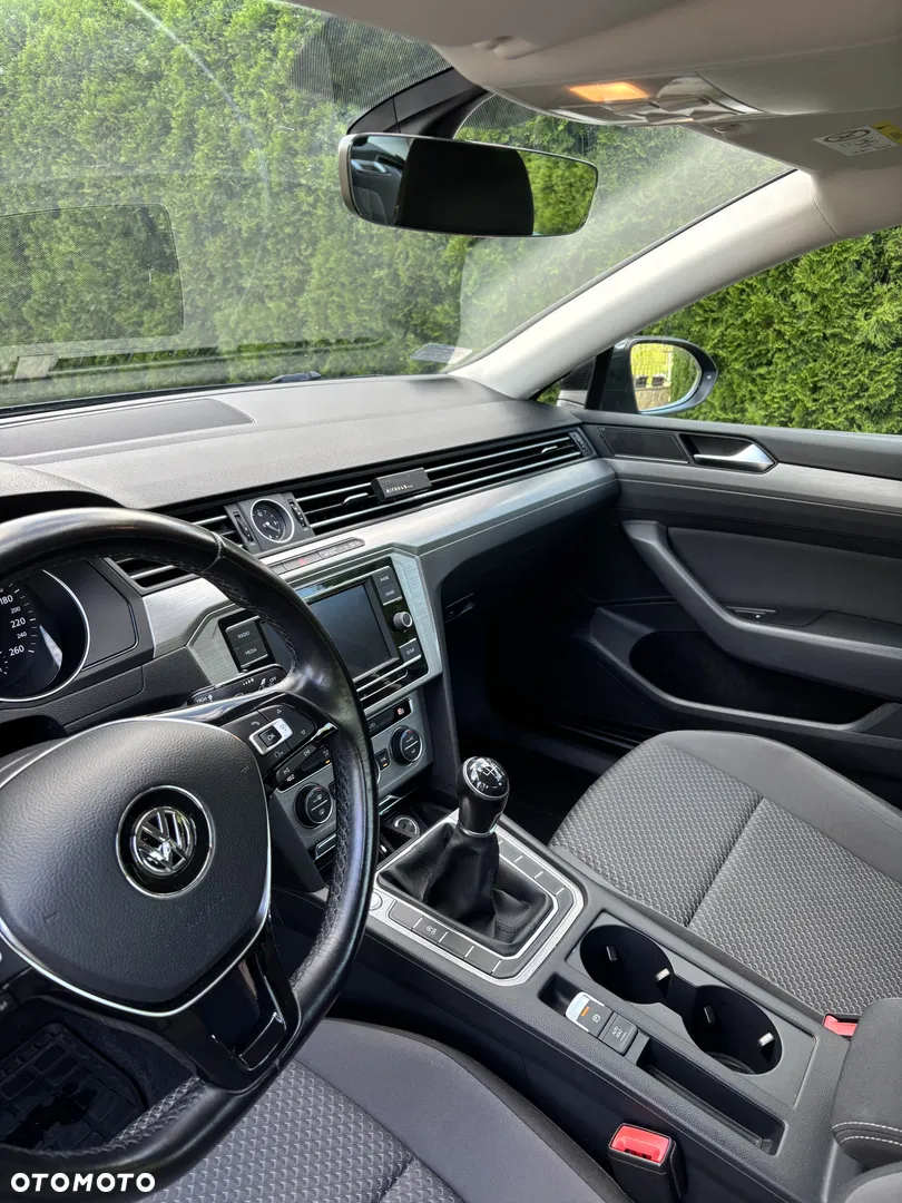 2017 Volkswagen Passat 1.6 TDI BMT Trendline, photograph 11