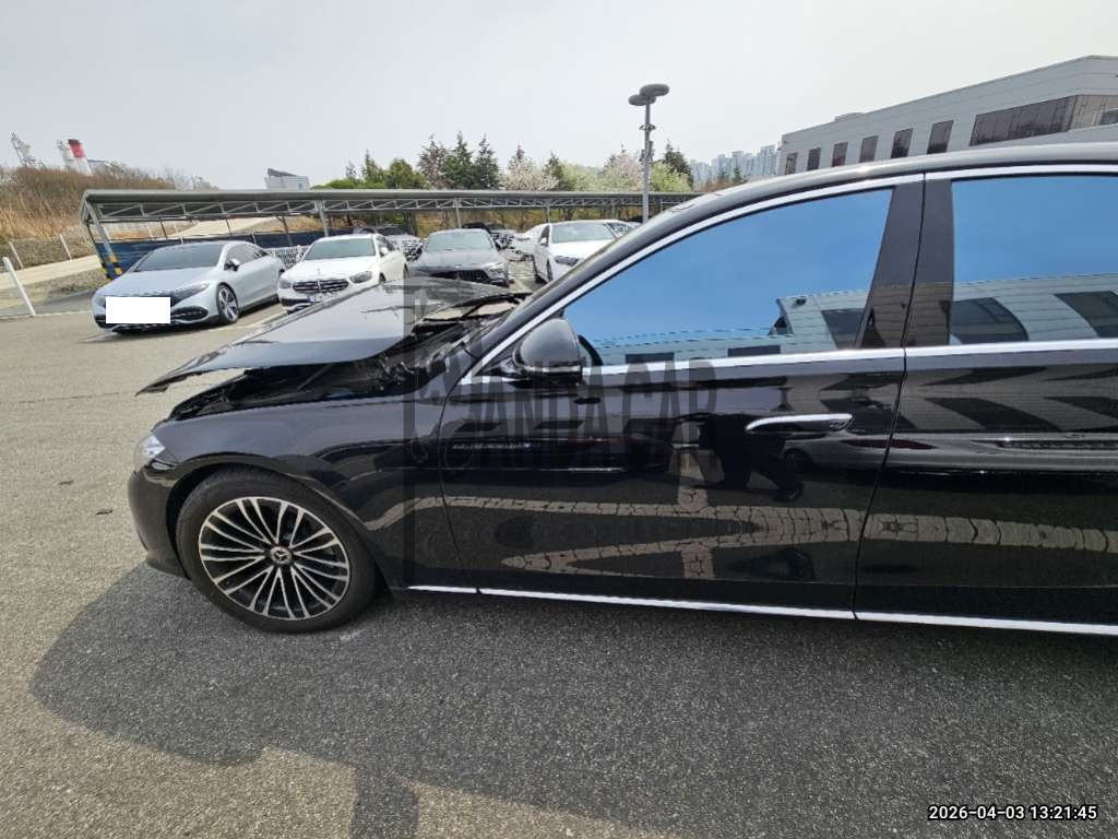 2025 Mercedes-Benz S 350 d 4MATIC, photograph 3