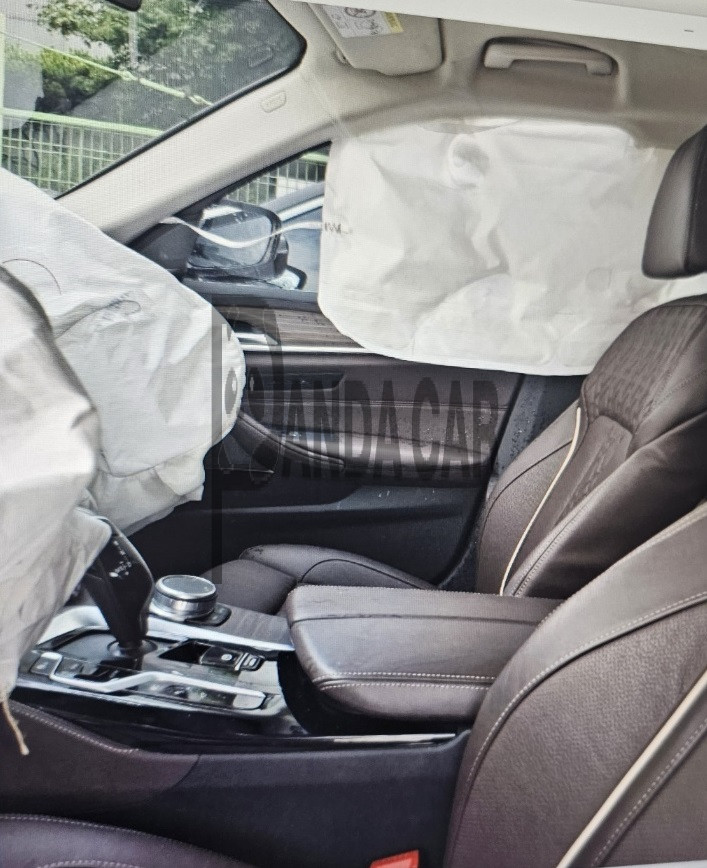 2022 BMW 530e, photograph 4