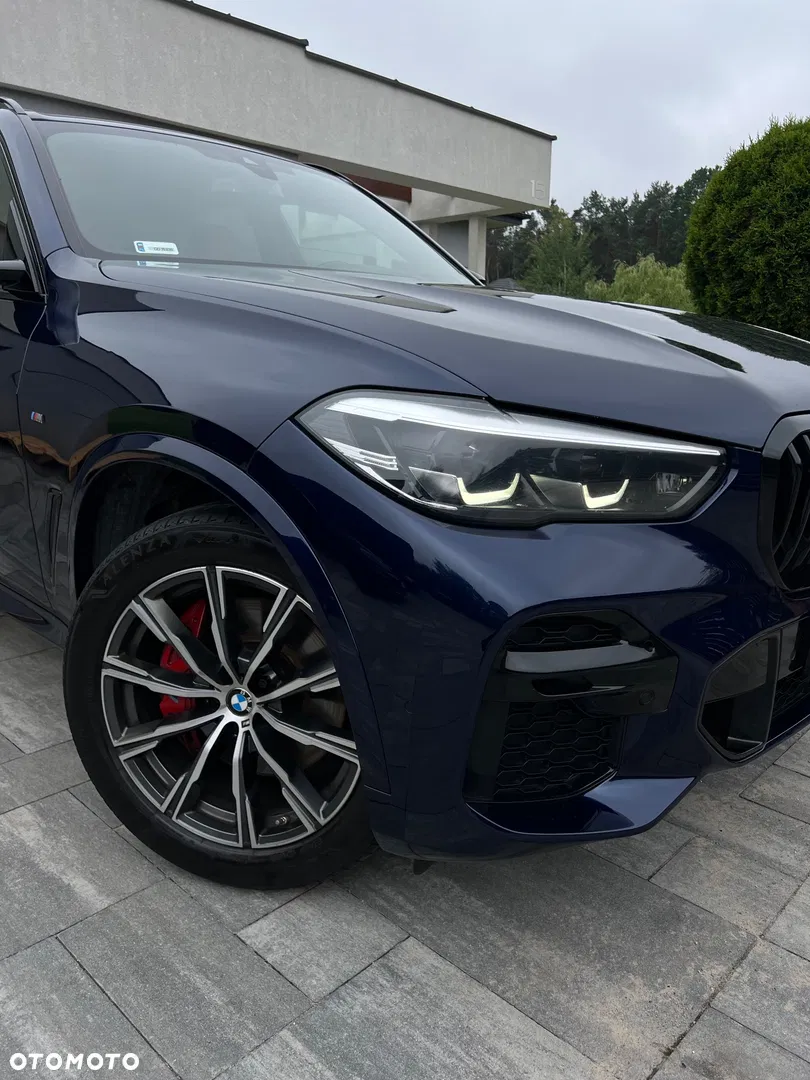 2021 BMW X5 xDrive25d, photograph 3