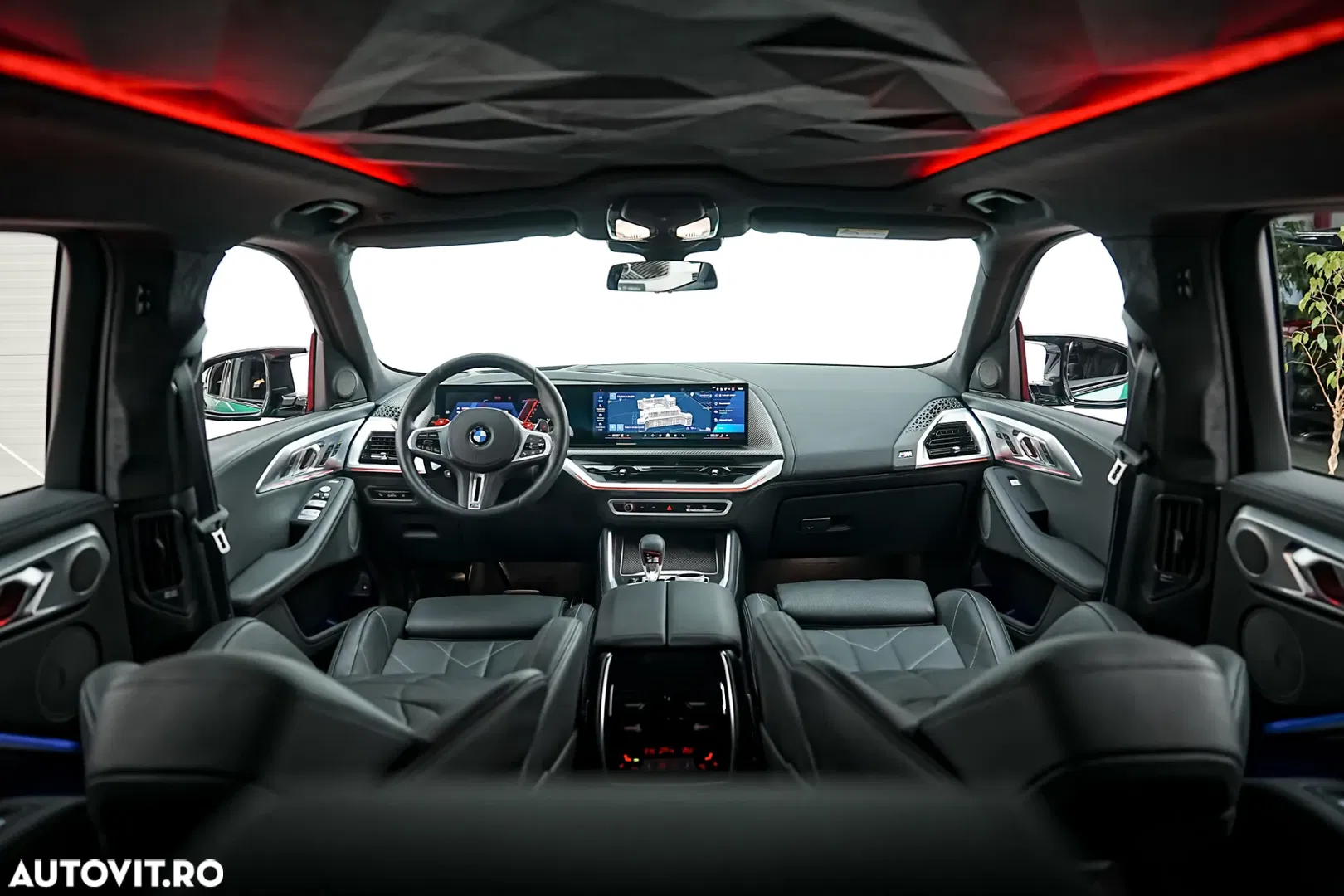 2024 BMW XM, photograph 2