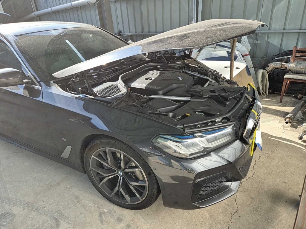 2023 BMW 530i, photograph 3
