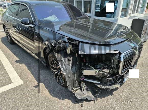 2024 BMW 740i xDrive, photograph 2
