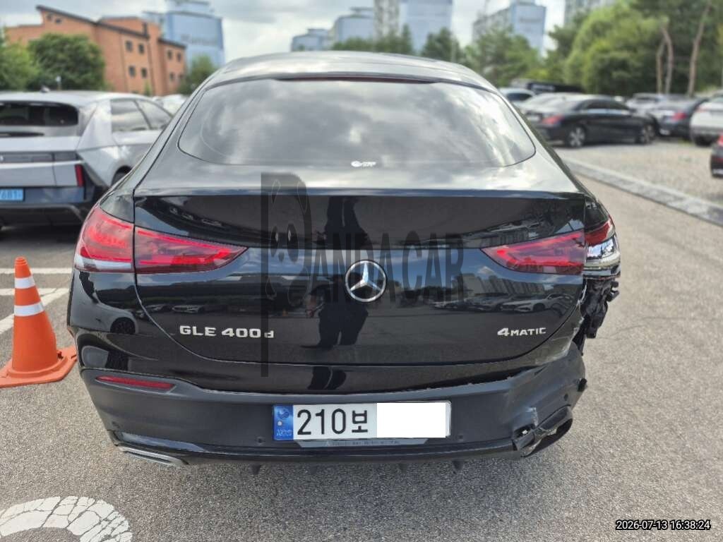 2022 Mercedes-Benz GLE400 d 4MATIC Coupe, photograph 1