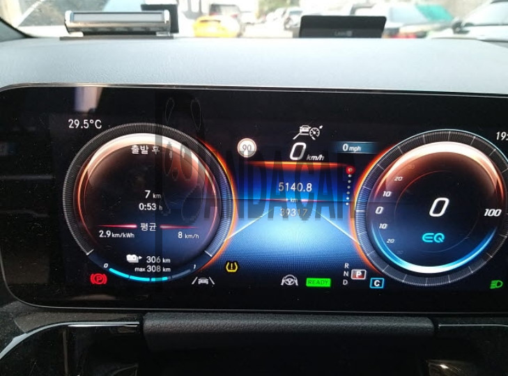 2023 Mercedes-Benz EQA250, photograph 4