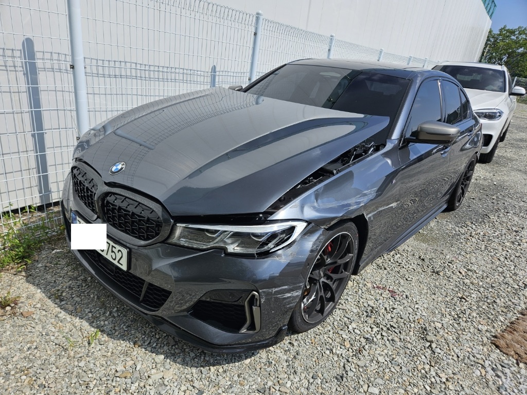 2021 BMW M340i, photograph 2