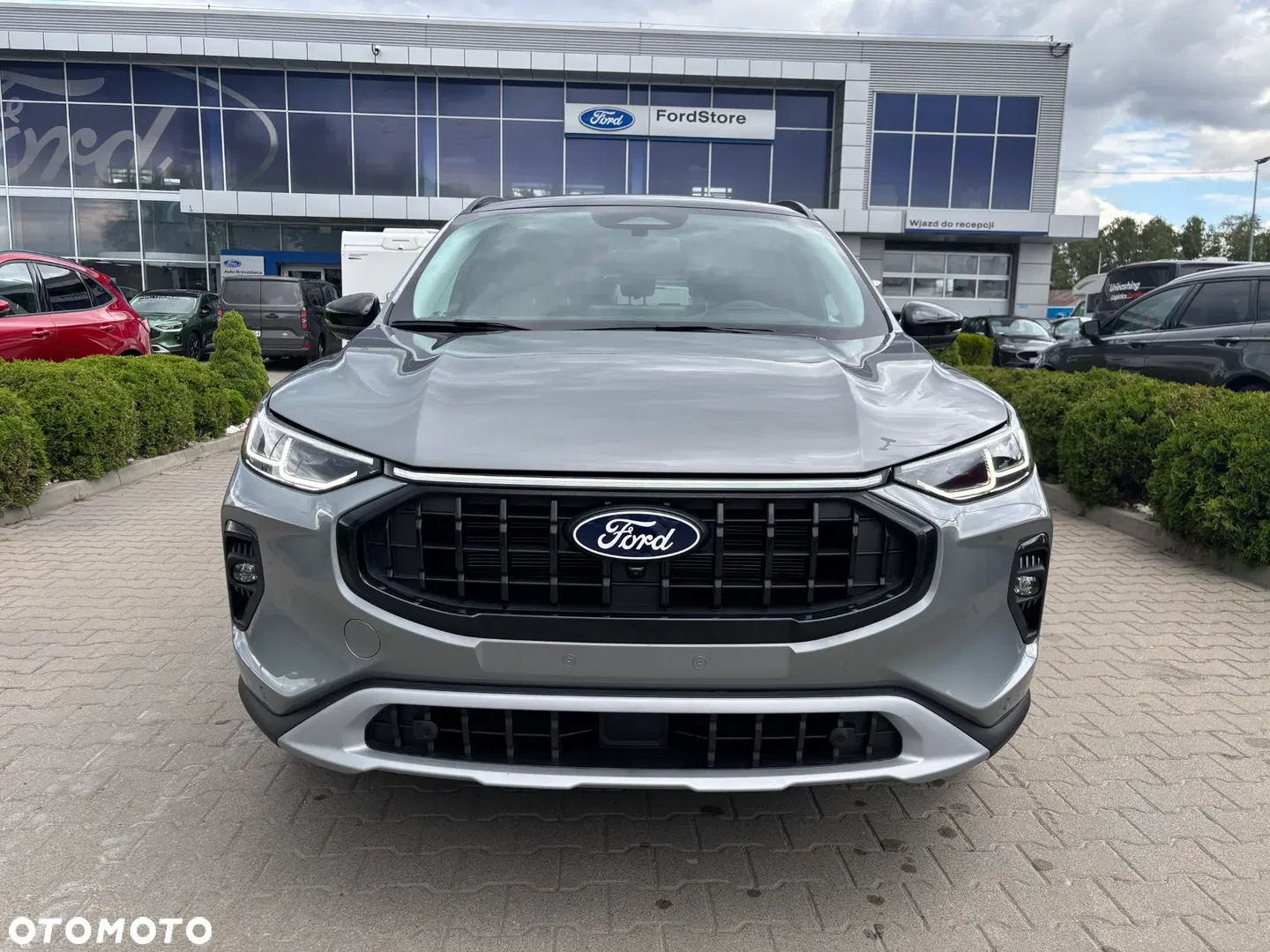 2025 Ford Kuga 2.5P PHEV FWD Active X eCVT, photograph 2