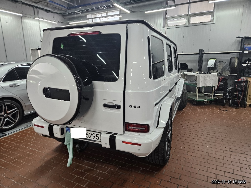 2022 Mercedes-Benz MercedesAMG G63, photograph 1